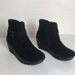 Skechers Day Date Suede Parallel Wedge Ankle Boots